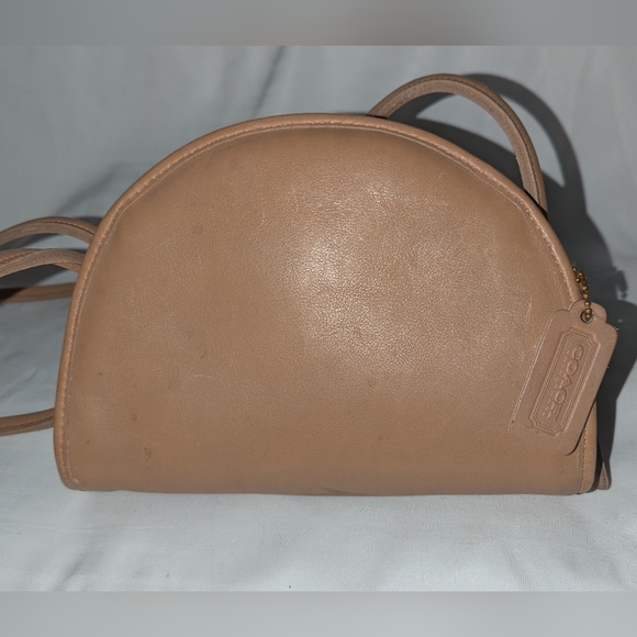 Coach Handbags - Coach Vintage Kimball Tan Leather Crossbody Bag.230